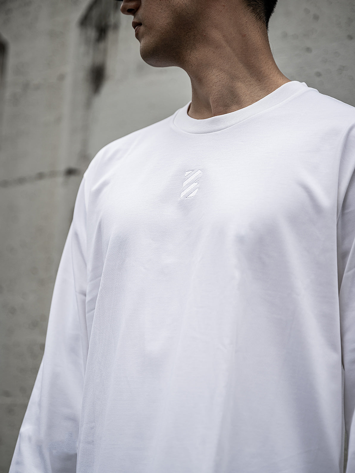 B Logo Long T-Shirt